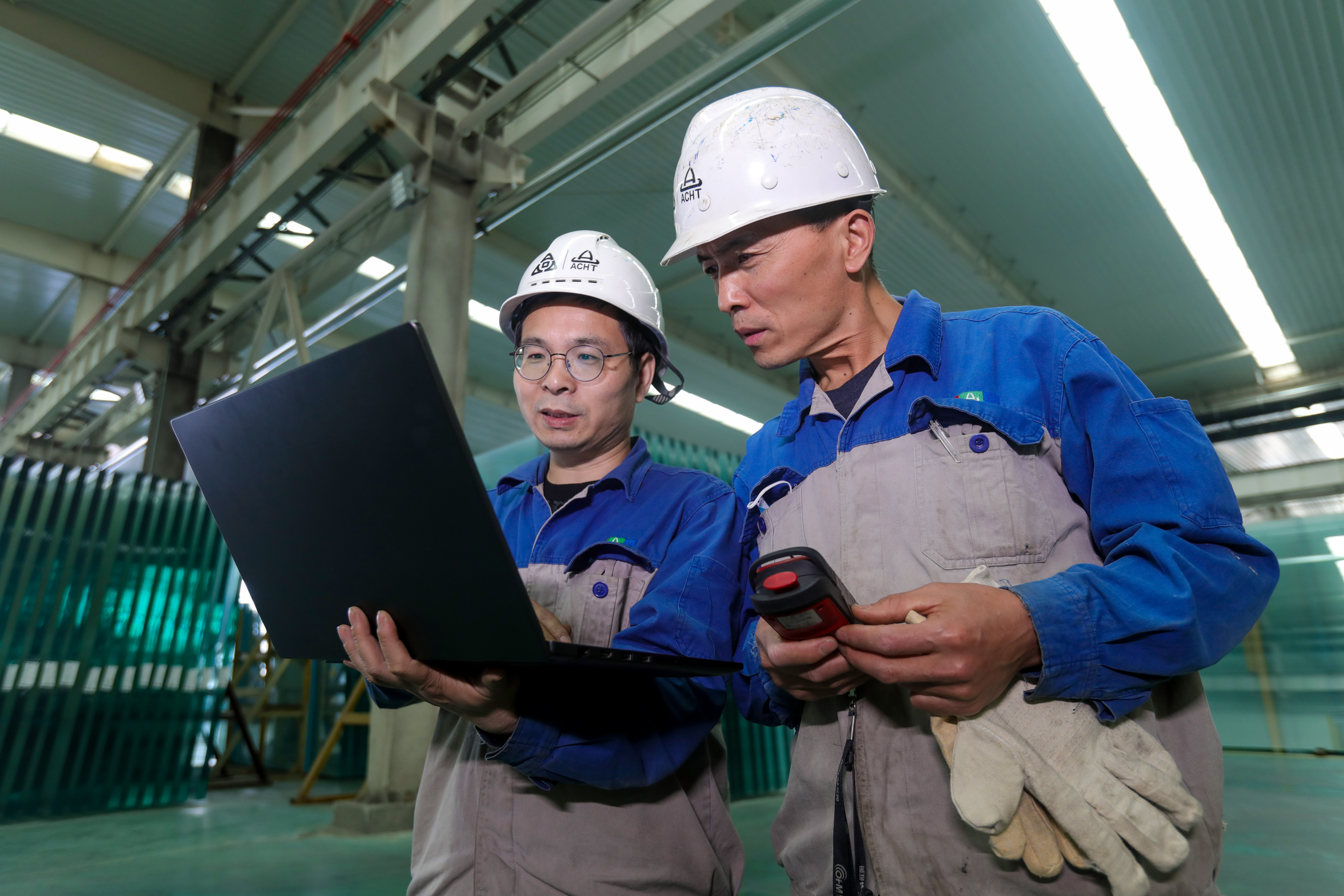 安陽市工人先鋒號:光熱科技設(shè)備維修車間整備系