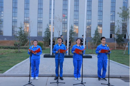 凝心聚力謀發(fā)展,砥礪奮進(jìn)向未來(lái)——許昌安彩舉行國(guó)慶升國(guó)旗儀式